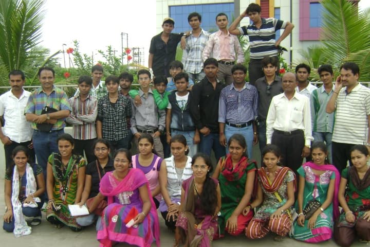 Municipal Arts and Commerce College campus in Upleta, Gujarat, India — photo 4