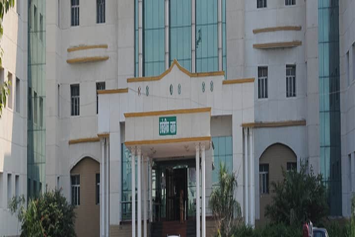 UPUMS Saifai campus in Saifai, Uttar Pradesh, India — photo 1