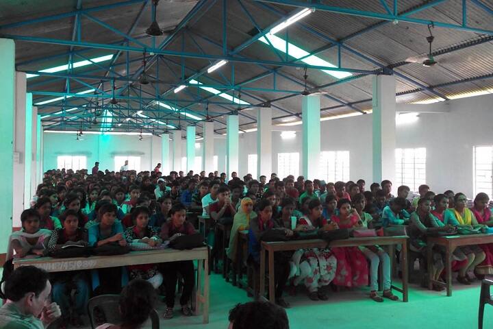 Parimal Mitra Smritimahavidyalaya campus in Jalpaiguri, West Bengal, India — photo 3