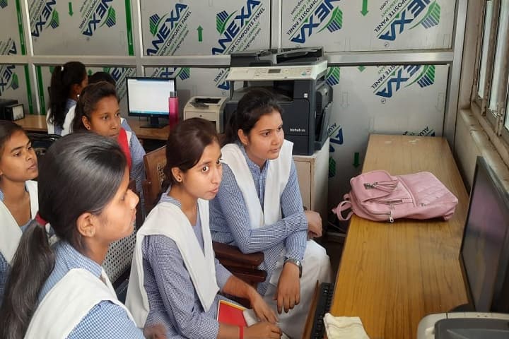 Sanjay Gandhi PG College campus in Sultanpur, Uttar Pradesh, India — photo 5