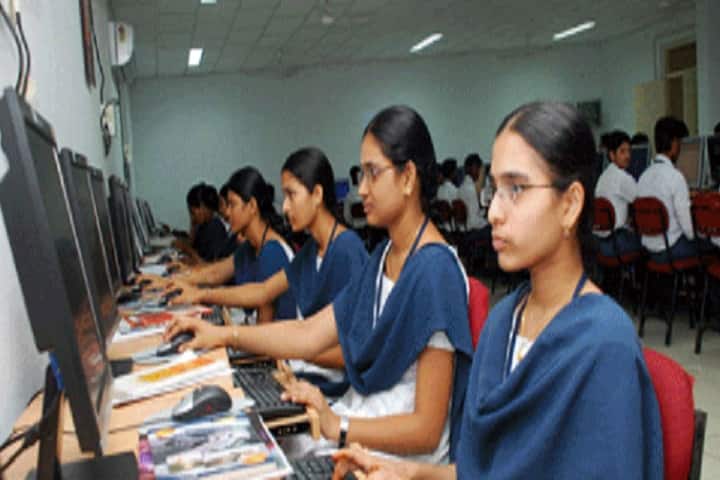 Sri Padmavathi Mahila Hindu Degree Kalasala campus in Machilipatnam, Andhra Pradesh, India — photo 2