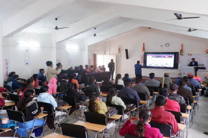 Barfiya Lal Juwantha Government Degree College campus in Uttarkashi, Uttarakhand, India — photo 2