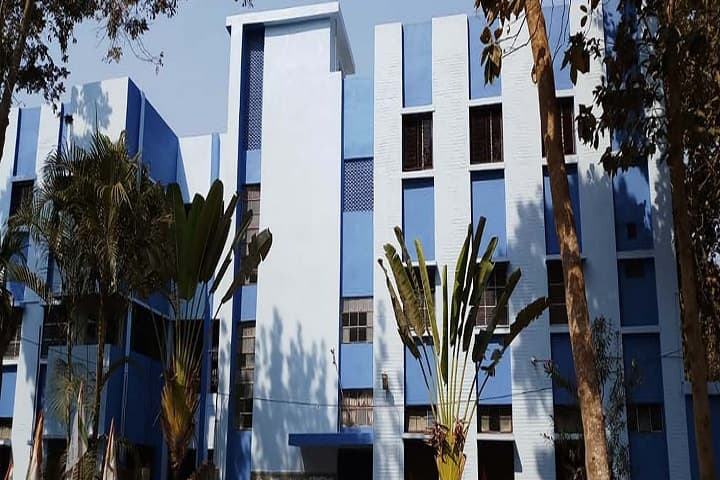 Sri Ramkrishna Sarada Vidya Mahapitha campus in Hooghly, West Bengal, India — photo 2