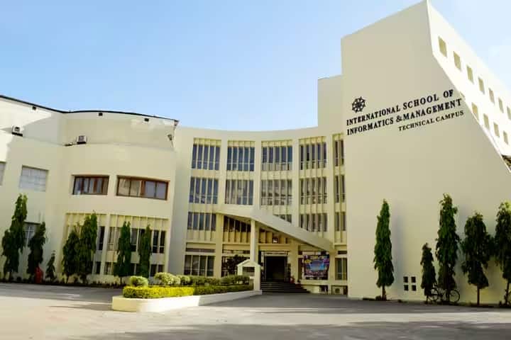 IIIM Jaipur campus in Jaipur, Rajasthan, India — photo 1