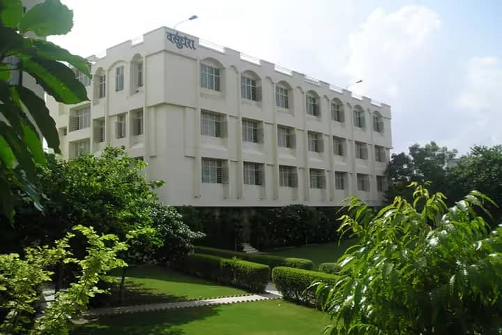 IIIM Jaipur campus in Jaipur, Rajasthan, India — photo 4