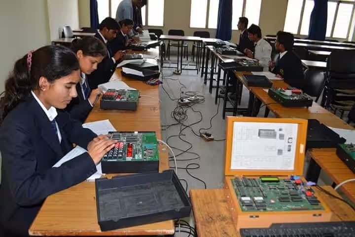 IIIM Jaipur campus in Jaipur, Rajasthan, India — photo 6