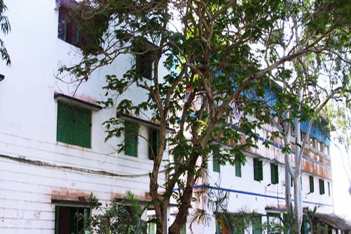 Fakir Chand College, 24 Parganas campus in 24 Parganas South, West Bengal, India