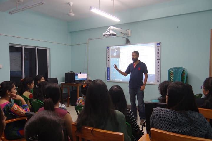 Women's College campus in Kolkata, West Bengal, India — photo 2