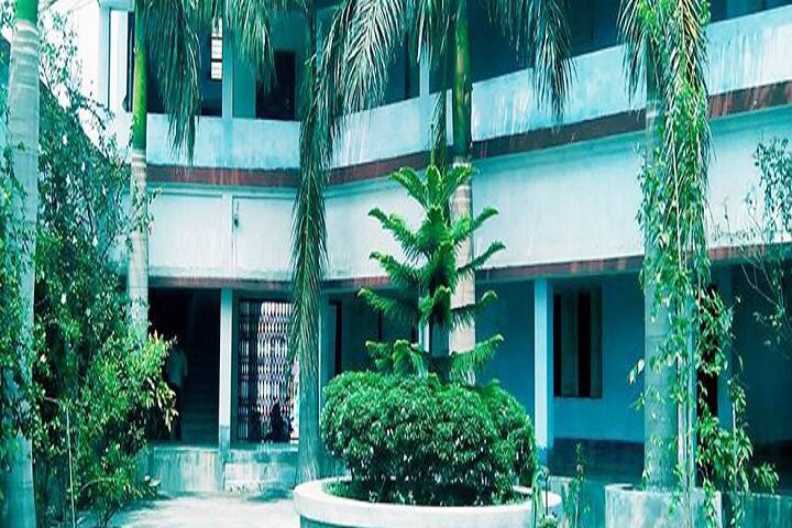 Hingalganj Mahavidyalaya campus in North 24 Parganas, West Bengal, India — photo 1