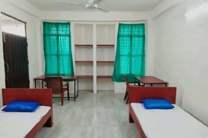 Shri Siddhi Vinayak Medical College and Hospital campus in Sambhal, Uttar Pradesh, India — photo 4