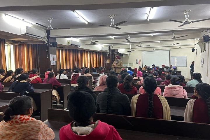 Punjabi University Baba Dhian Dass Neighbourhood Campus campus in Mansa, Punjab, India — photo 2