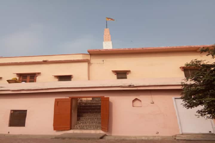 Shri Rajgopal Sanskrit Mahavidyalaya campus in Ayodhya, Uttar Pradesh, India — photo 1