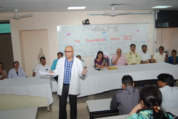 Shaikh Ul Hind Maulana Mahmood Hasan Medical College campus in Saharanpur, Uttar Pradesh, India — photo 2