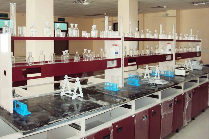 Shaikh Ul Hind Maulana Mahmood Hasan Medical College campus in Saharanpur, Uttar Pradesh, India — photo 4