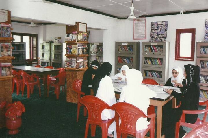Vishwa Bharti Womens College campus in Srinagar, Jammu and Kashmir, India — photo 3