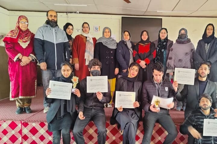 Vishwa Bharti Womens College campus in Srinagar, Jammu and Kashmir, India — photo 5