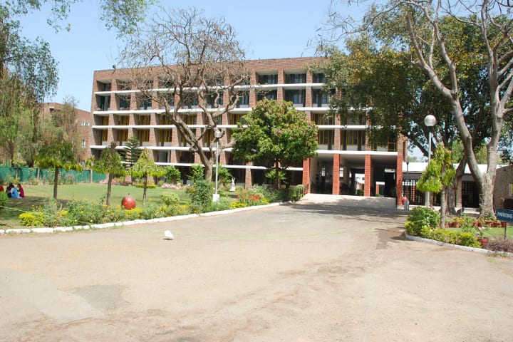 Government Polytechnic For Women, Chandigarh campus in Chandigarh, India