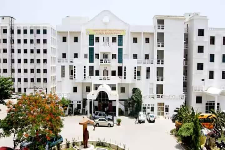 Sardar Patel Post Graduate Institute of Dental and Medical Sciences campus in Lucknow, Uttar Pradesh, India — photo 1