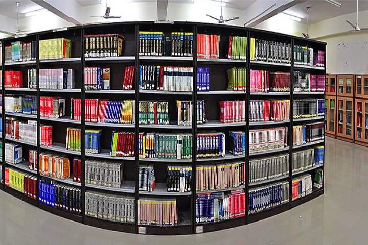 Sharda School of Medical Sciences and Research campus in Greater Noida, Uttar Pradesh, India — photo 3