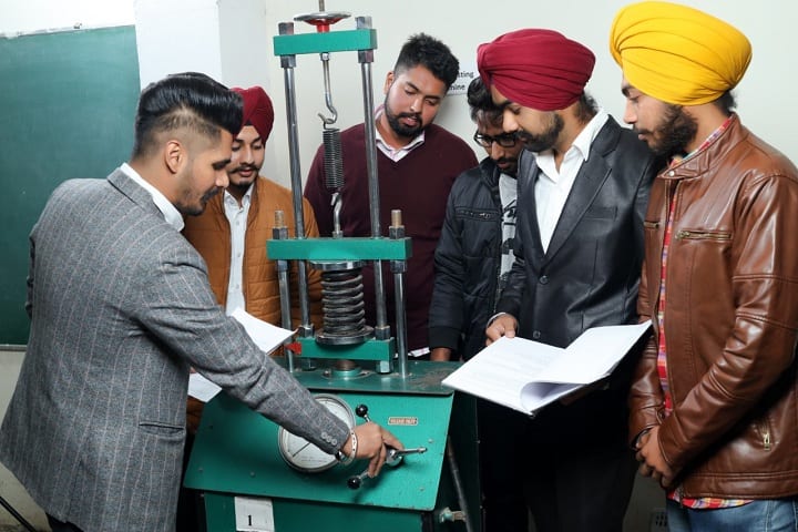 Guru Nanak Dev Khalsa Girls College campus in Bathinda, Punjab, India — photo 4