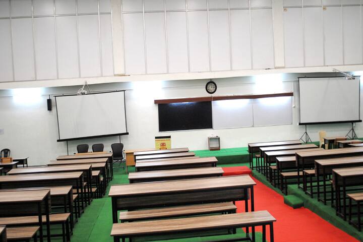 Saraswati Medical College campus in Unnao, Uttar Pradesh, India — photo 4