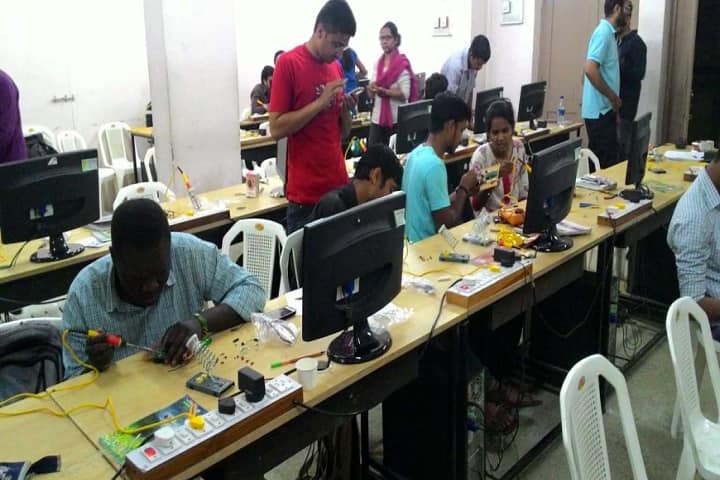 Department of Instrumentation Science campus in Pune, Maharashtra, India — photo 3