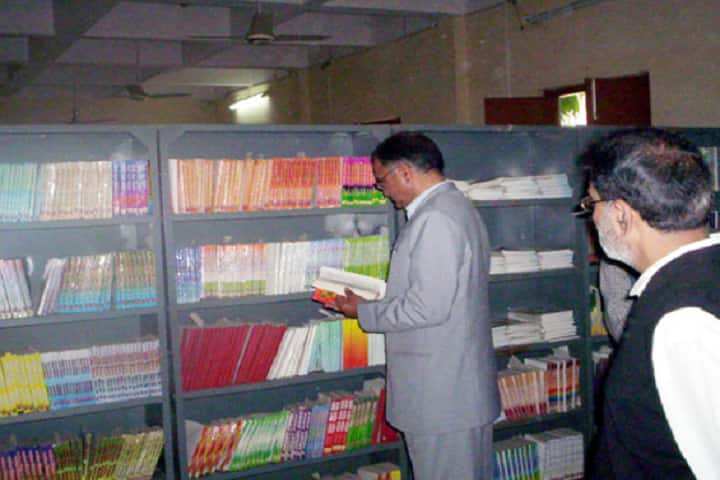 Talimuddin Niswan Mahavidyalaya campus in Mau, Uttar Pradesh, India — photo 3