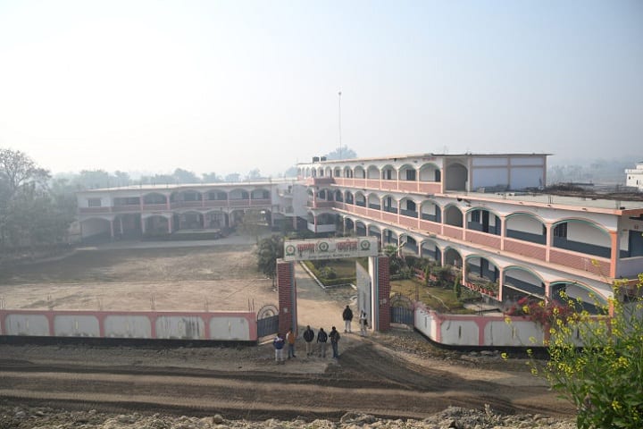 Krishna Mahavidyalaya campus in Mau, Uttar Pradesh, India — photo 2