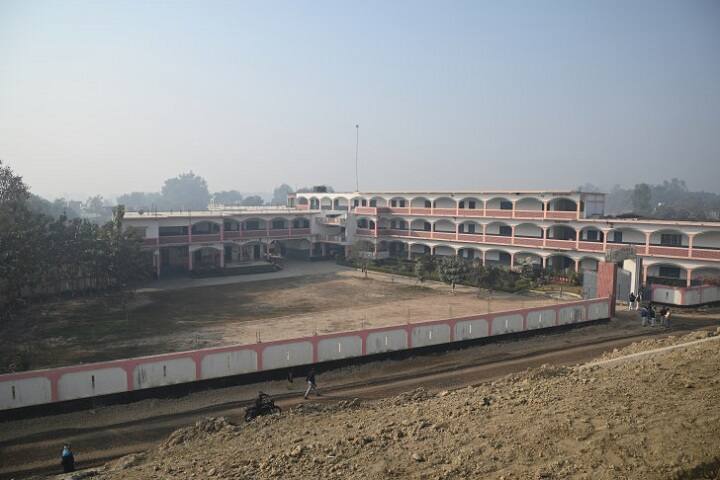 Krishna Mahavidyalaya campus in Mau, Uttar Pradesh, India — photo 3