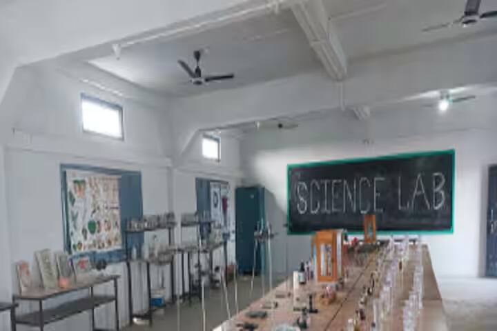 Krishna Mahavidyalaya campus in Mau, Uttar Pradesh, India — photo 5