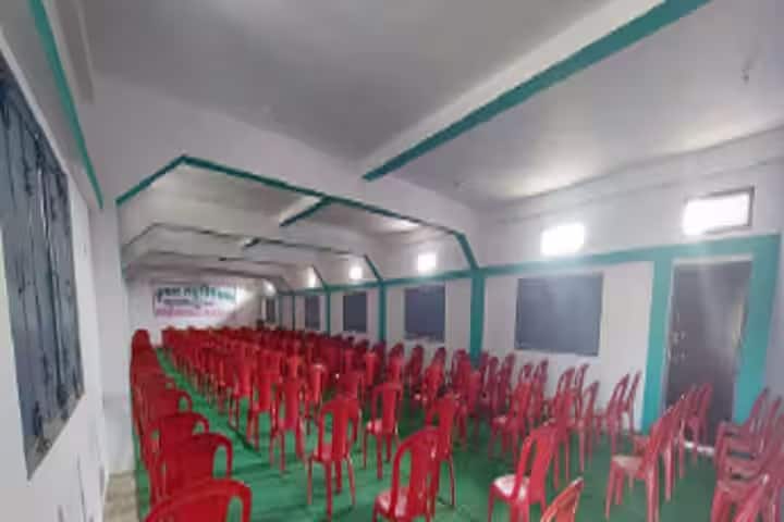 Krishna Mahavidyalaya campus in Mau, Uttar Pradesh, India — photo 6