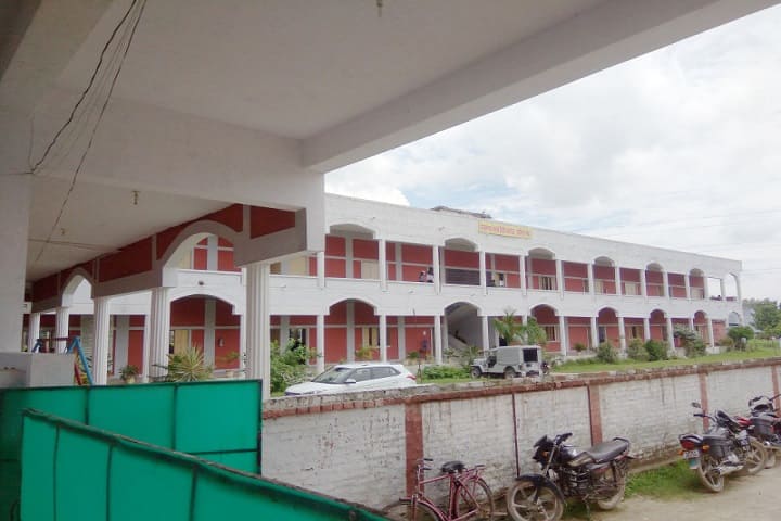 Ramlagan Girls Degree College campus in Mau, Uttar Pradesh, India — photo 2