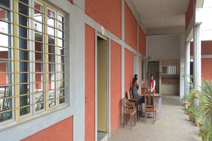 Ramlagan Girls Degree College campus in Mau, Uttar Pradesh, India — photo 3