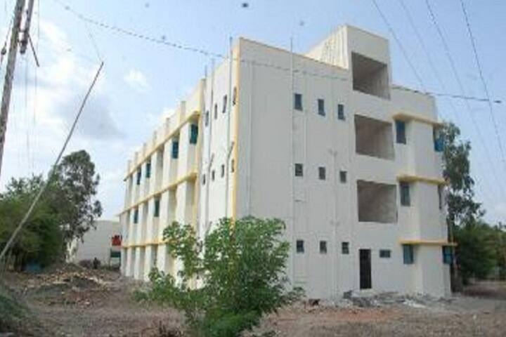 Shri Chhatrapati Shivaji Mahavidyalaya campus in Ahmednagar, Maharashtra, India — photo 4