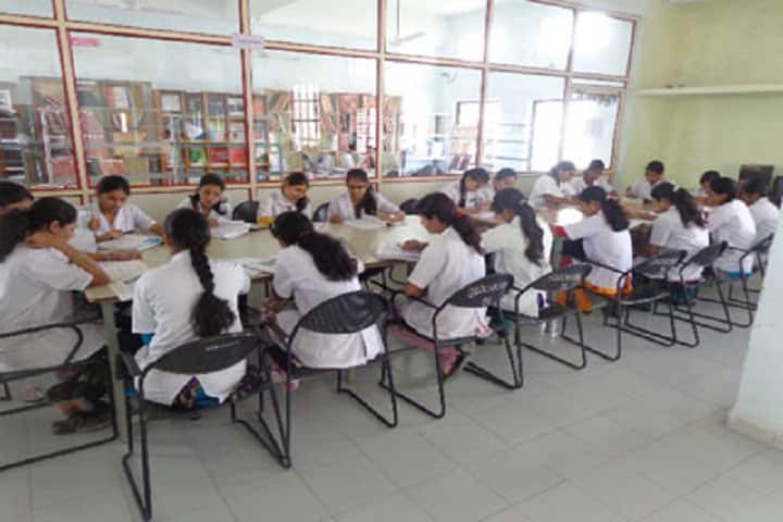 Saraswati-Dhanwantari Dental College and Hospital and Post Graduate Research Institute campus in Parbhani, Maharashtra, India — photo 3