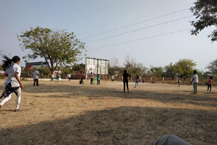 Saraswati-Dhanwantari Dental College and Hospital and Post Graduate Research Institute campus in Parbhani, Maharashtra, India — photo 4
