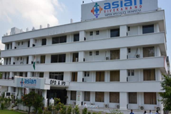 Smt Savitri Devi Memorial Degree College campus in Bareilly, Uttar Pradesh, India — photo 1