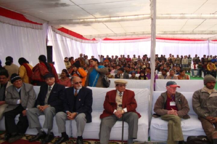 Smt Savitri Devi Memorial Degree College campus in Bareilly, Uttar Pradesh, India — photo 2