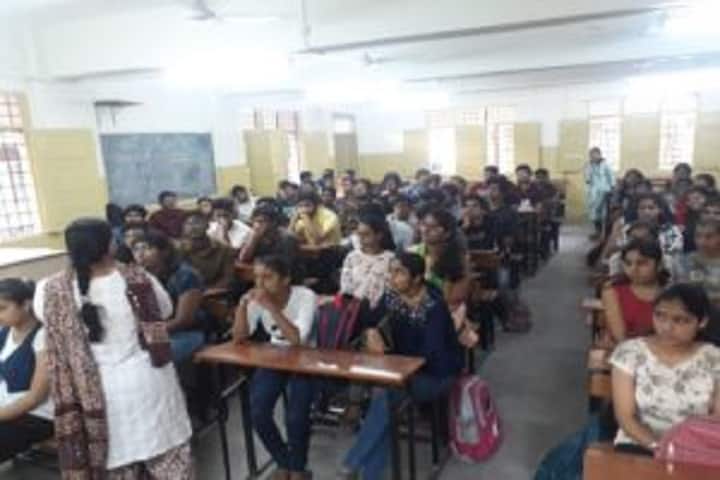 Pune Vidyarthi Griha's College of Science campus in Pune, Maharashtra, India — photo 1