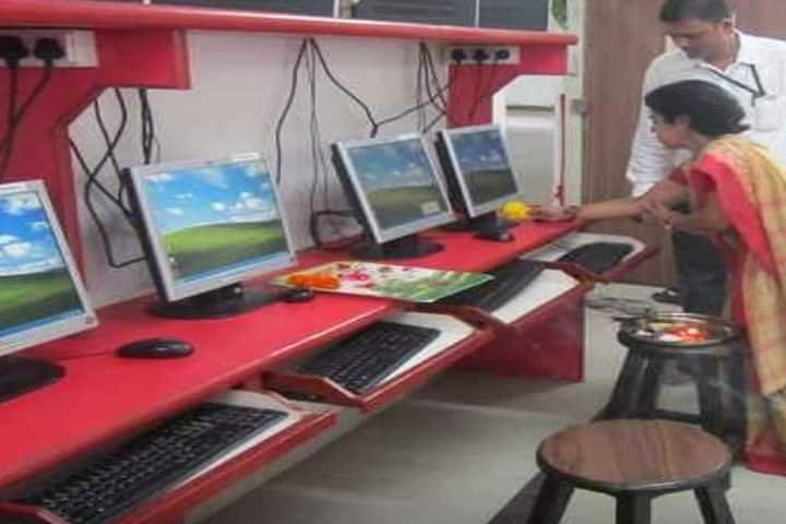 Pune Vidyarthi Griha's College of Science campus in Pune, Maharashtra, India — photo 6