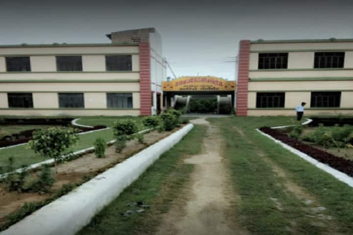 Shahji Degree College campus in Pilibhit, Uttar Pradesh, India — photo 1