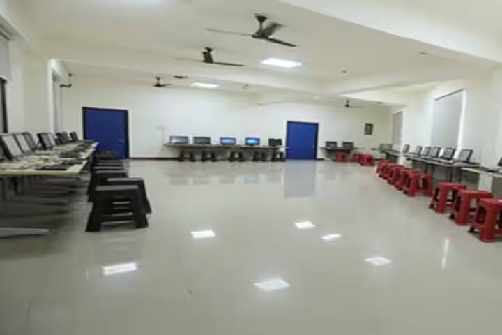 Naraina Medical College and Research Centre campus in Kanpur, Uttar Pradesh, India — photo 6