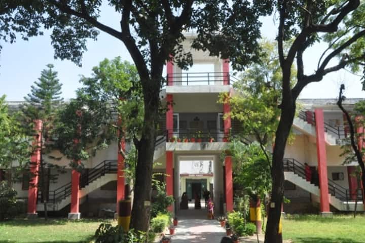 RMV Girls College campus in Udaipur, Rajasthan, India — photo 1
