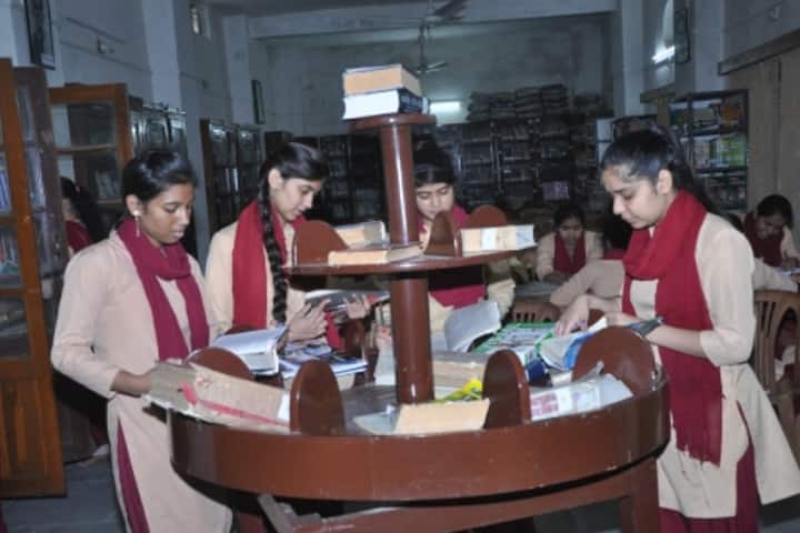 RMV Girls College campus in Udaipur, Rajasthan, India — photo 5