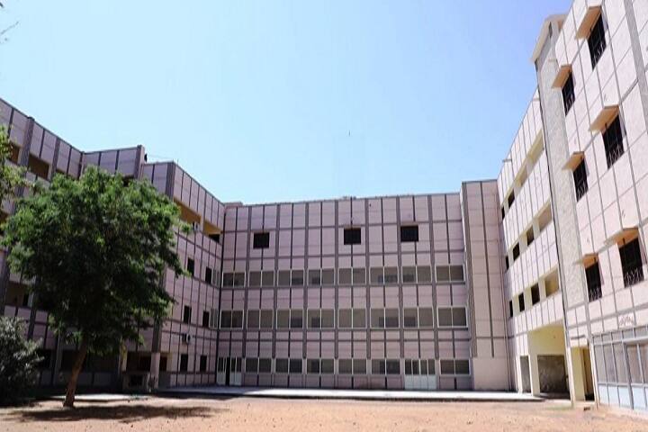 Smt Kamla Devi Gauridutt Mittal Mahila Mahavidyalaya campus in Sardarshahr, Rajasthan, India — photo 3