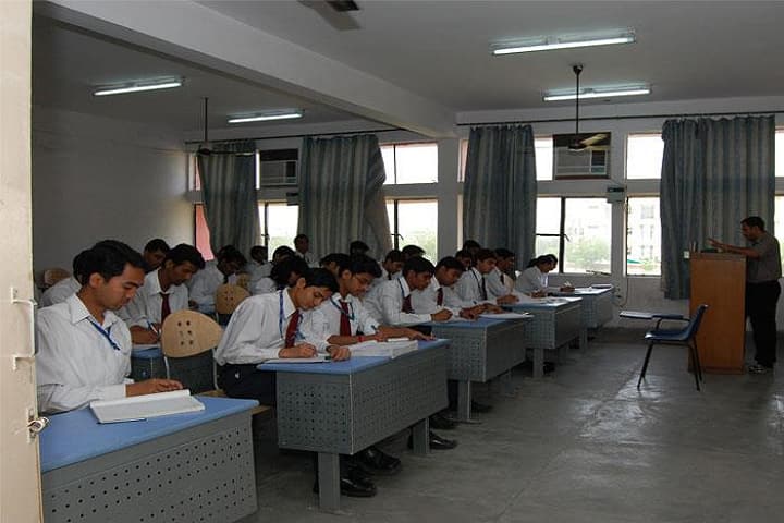 C-MAT Business School campus in Greater Noida, Uttar Pradesh, India — photo 2