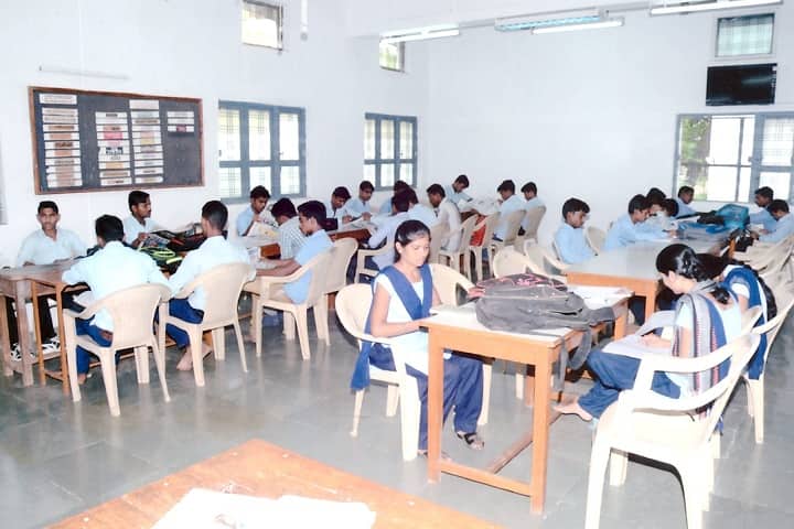 Janata Kala Vanijya Mahavidyalaya campus in Malkapur, Maharashtra, India — photo 2
