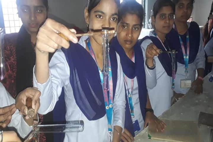 Bala Devi Roshan Lal College of Higher Education campus in Pilibhit, Uttar Pradesh, India — photo 2