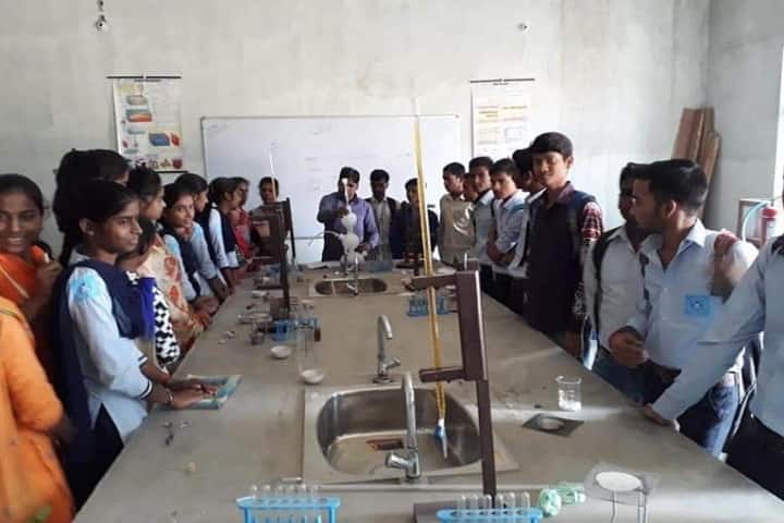 Bala Devi Roshan Lal College of Higher Education campus in Pilibhit, Uttar Pradesh, India — photo 4