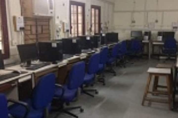 Government Polytechnic For Girls campus in Ahmedabad, Gujarat, India — photo 2